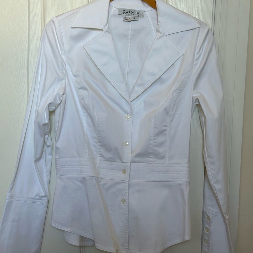 Kay Unger lovely long sleeve top